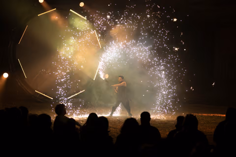 Photo 4 de la galerie du spectacle Aya.